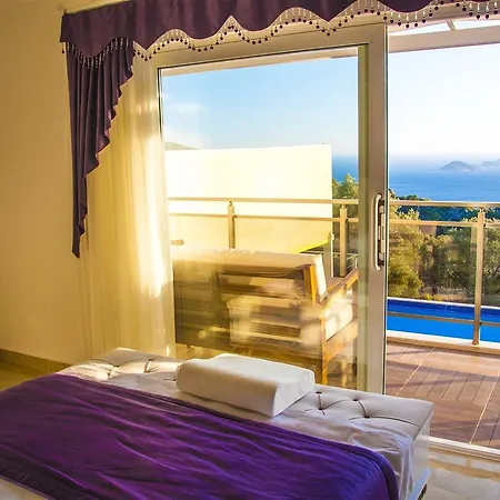 Akca * Kalkan